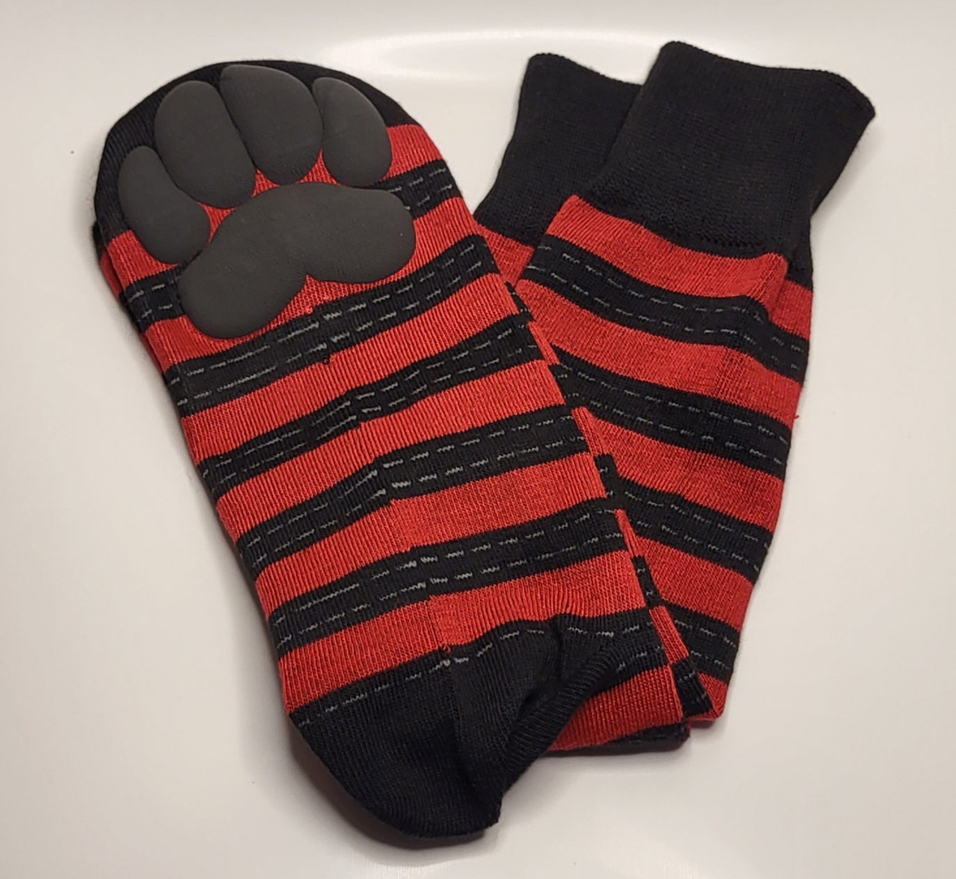 Daema Pawsocks